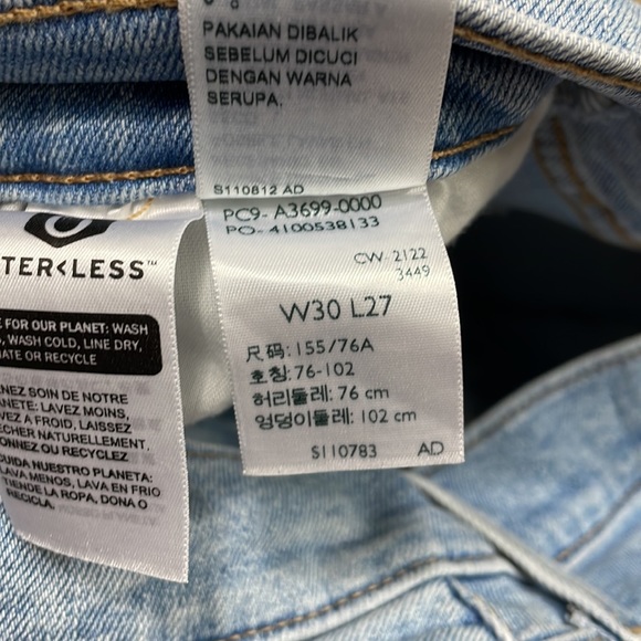 Levi's Silver Tab Distressed Mom Jeans - Picture 5 of 6